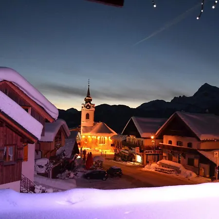 Cosy A 1450m Avec Vue Et Balcon, Proche Teleski - Fr-1-505-19 * Notre-Dame-de-Bellecombe